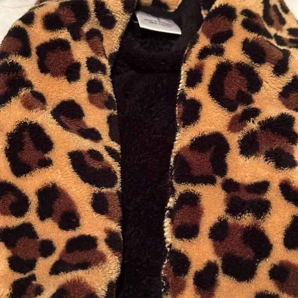 Beautiful Robe - Picture 2 of 8